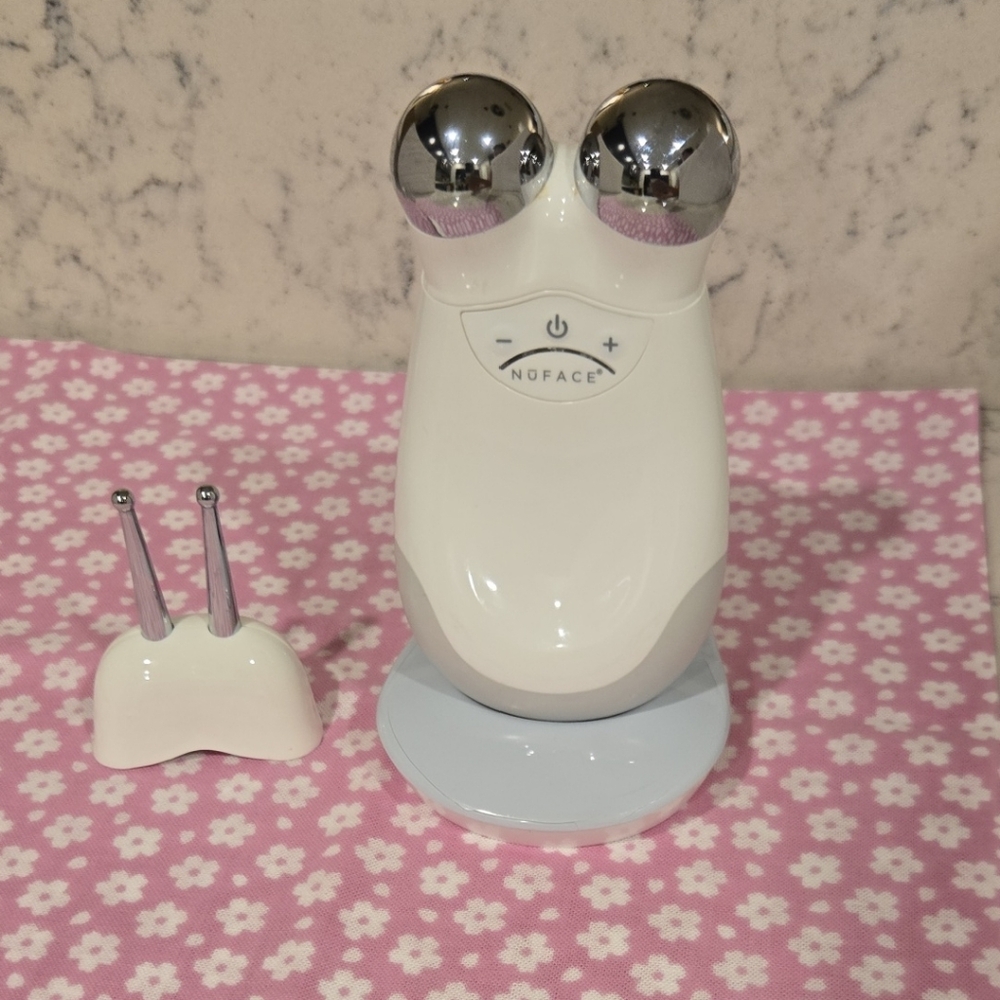 NuFace Trinity Facial Toning Device with Fine Line Lip/Eye Attachment